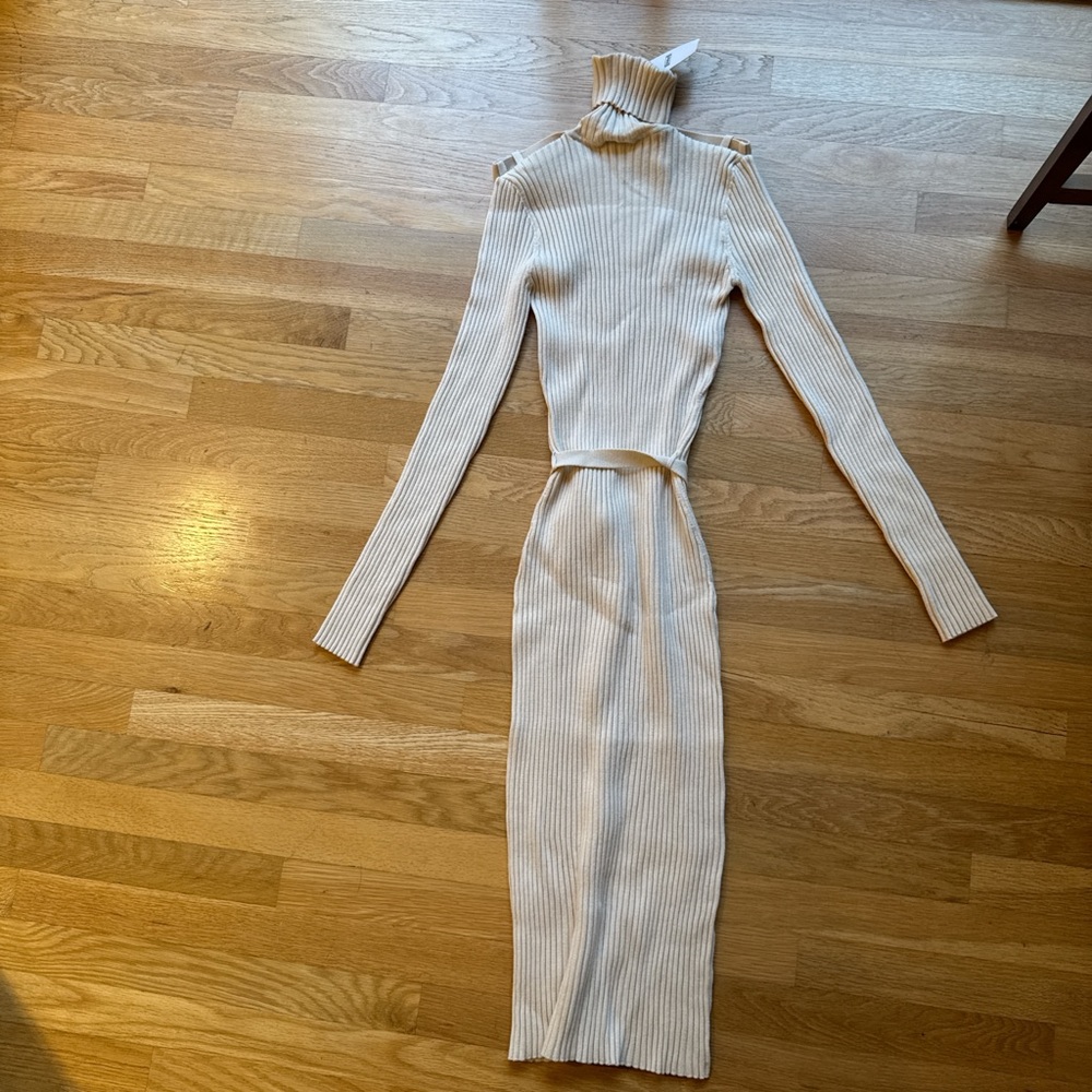 Elegant Cream Ribbed Knit Dress - Picture 4 of 4